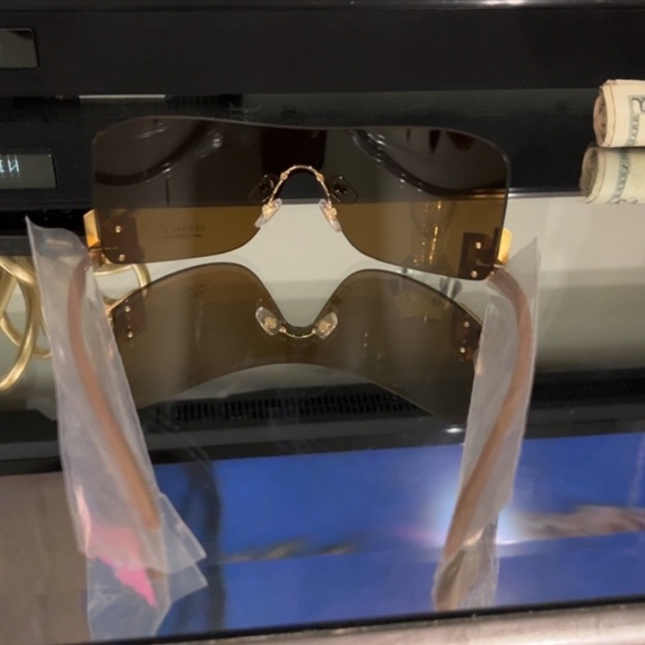 Versace Woman Sunglasses - Picture 8 of 9